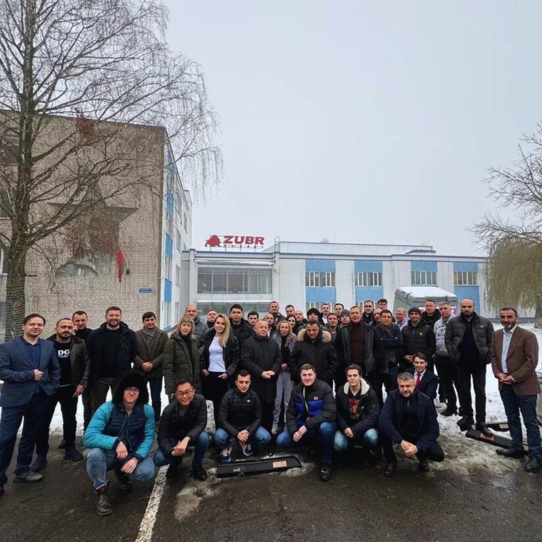 Дилеры 1AK-GROUP, встреча на аккумуляторном заводе 